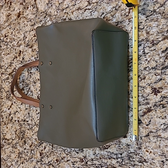 Olive Color Tote - Picture 6 of 9